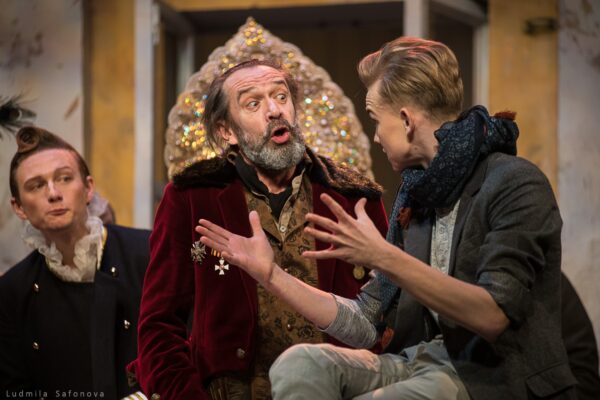 Спектакль «Ревизор», Театр Олега Табакова. Засиделись господа в уездном городе, пора и встряхнуться