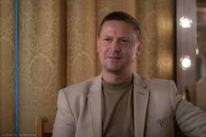 Подробнее о статье Интервью. Олег Макаров: «Наш зритель держит актера в тонусе»