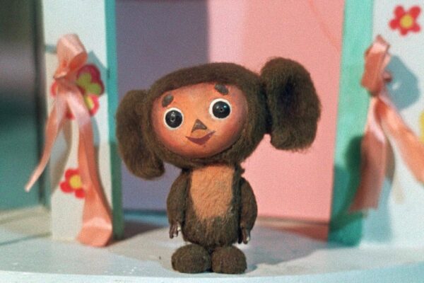 Чебурашка стал героем новогоднего мюзикла!