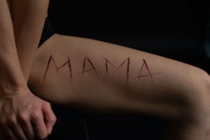 Read more about the article «Мама», Любимовка.продакшн. Попытка осмыслить взросление