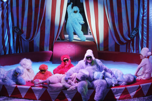 Онлайн-афиша Электротеатра Станиславский до конца апреля