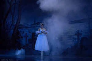 Подробнее о статье «Жизель» Московского государственного театра балета классической хореографии. Фоторепортаж