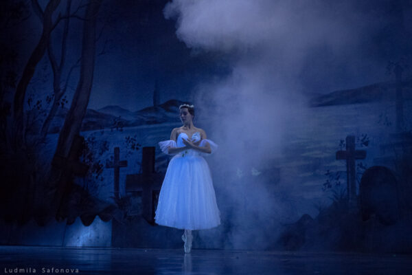 «Жизель» Московского государственного театра балета классической хореографии. Фоторепортаж