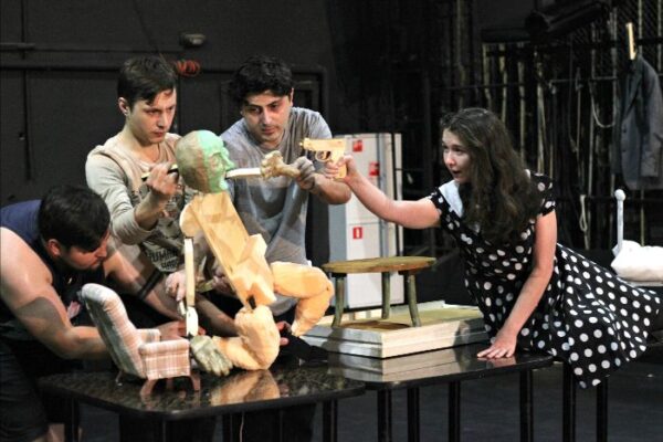 Макдонах и Володин в театре кукол: показы актерской Лаборатории МТК.NEXT-2