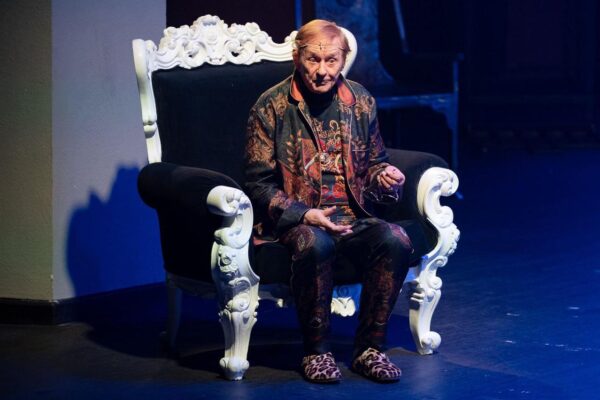 «МНЕ ОТ ЛЮБВИ ПОКОЯ НЕ НАЙТИ…». Творческий вечер Романа Виктюка