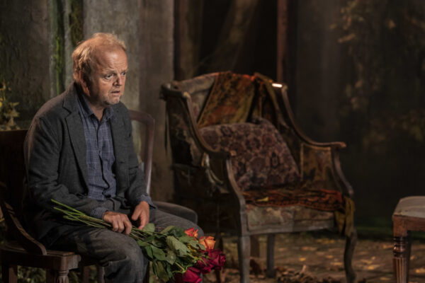 Период полураспада: с чеховского на английский. Премьера киноспектакля Uncle Vanya в TheatreHD