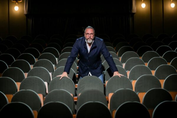 Юрий Грымов: «Возможно, сейчас единственное время, когда можно признаться в любви к театру»