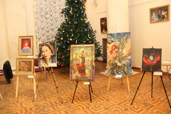 «Эй, ямщик, гони-ка к «Яру», день рождения театра «Ромэн»