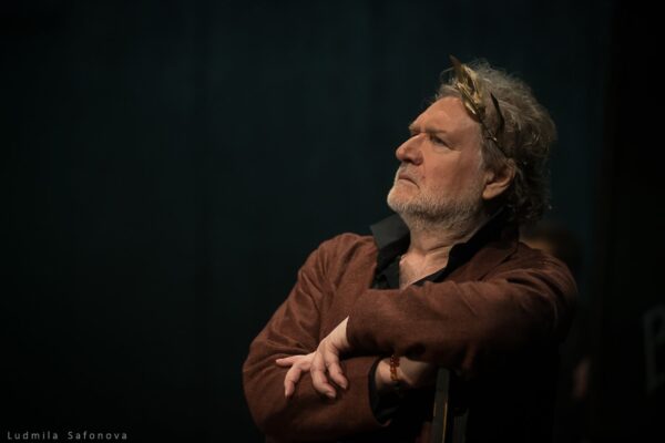 Премьера в театре им.Вахтангова. Спектакль «Ромул Великий». Фоторепортаж