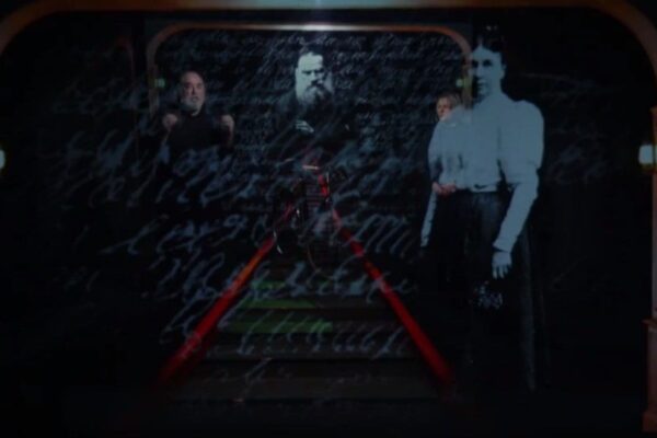 Жизнь – это как езда на велосипеде. Спектакль «Толстые. Нет в мире виноватых», Театр.Sechenov.com