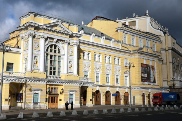 РАМТ открывает литературный проект «ВСЛУХ» — серия читок современной прозы «без возраста»