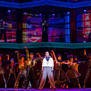 Подробнее о статье Мюзикл «Шахматы» в «Театре МДМ»: игра по правилам и без