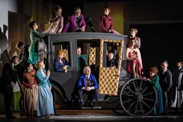 «Дома новы, а предрассудки стары…». Премьера спектакля «Горе от ума». РАМТ