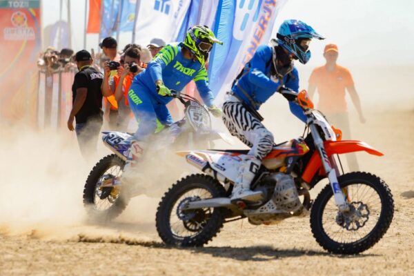 Новые российские сериалы марта: спорт, stand up и вампиры