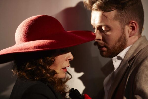 24 часа и вся жизнь. Спектакль «24 часа из жизни женщины», Театр музыки и поэзии Елены Камбуровой