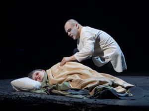 Подробнее о статье Тень самого себя и всех живущих тень. Спектакль «Король Лир», театр им.Вахтангова