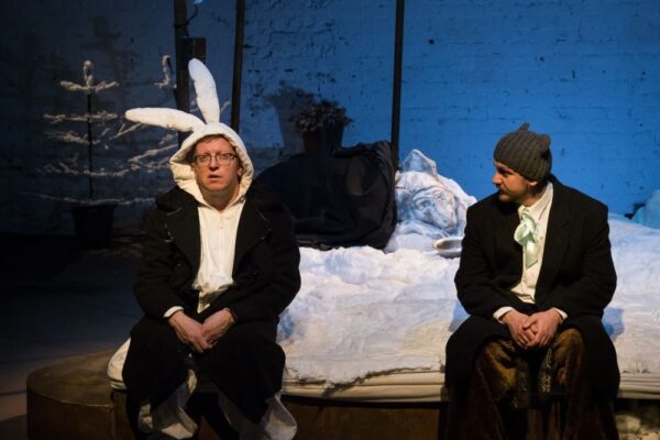 «51 минута драматического кабаре»: премьера «Не горюй, заяц!» в Театре «ОКОЛО дома Станиславского»