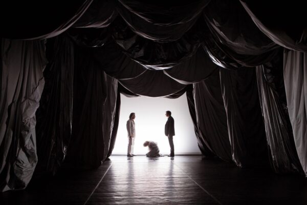 «Гроза прошла», театр имени Моссовета. Гроза как триггер