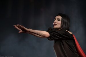 Подробнее о статье Помирать, так с музыкой! Спектакль «Вишнёвый сад. Комедия», Театр на Таганке