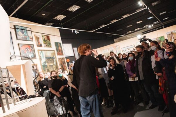 (в)меСТО театра. Поэтический перформанс Мастерской Брусникина в Музее Москвы