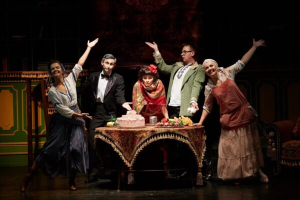 Комедия «L’amour по-сербски» в театре «Буфф»: любовь побеждает всё!