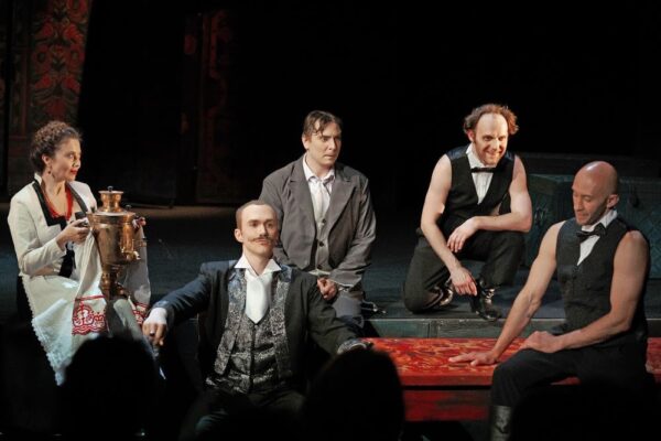 Лекарство от хандры. Премьера «На бойком месте» в Театре Терезы Дуровой