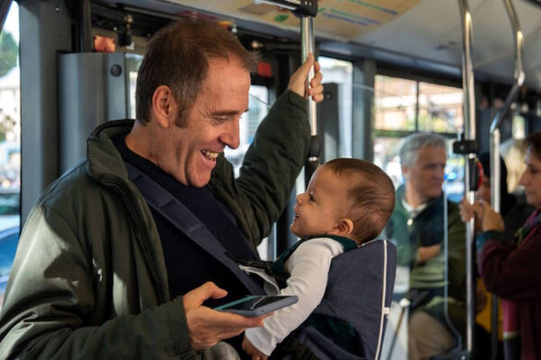 Пара нормальных: дети и взрослые в поисках равновесия. Итальянская комедия «Двойное счастье»