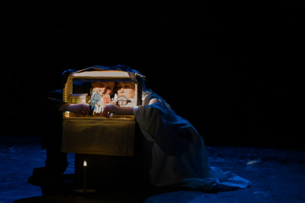 Спектакль «История любовная» в театре Джигарханяна. Фоторепортаж