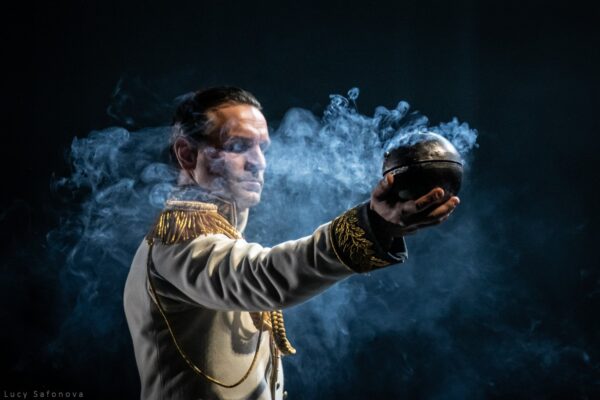 Выставка театральной фотографии «ВНЕ РАКУРСА». Когда: 25 апреля – 16 мая