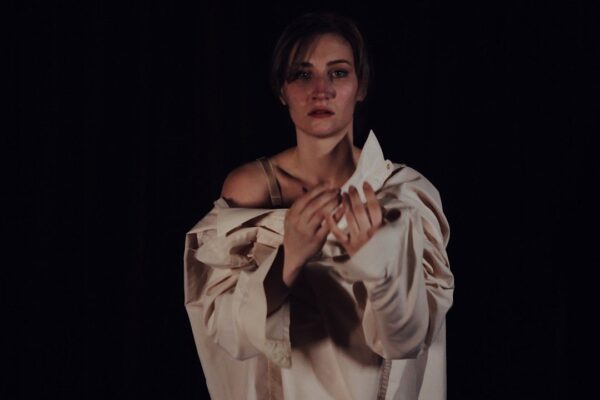 Сюжет как повод для диалога. Addiction — спектакль театра «Инония» о любовной зависимости