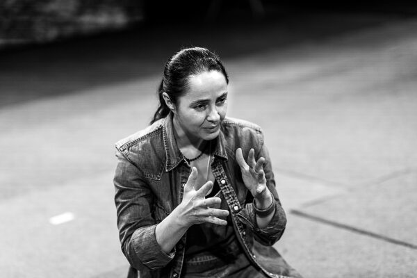 «Мы живём, потому что мечтаем о любви». Интервью с актрисой и режиссёром Марией Апексимовой (Шмаевич)