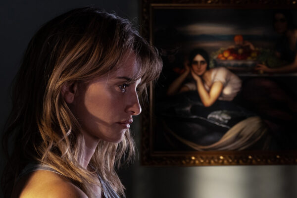 Две плюс одна, премьера фильма Педро Альмодовара «Параллельные матери»