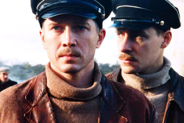 «Прежде, чем лезть к звездам, человеку надо научиться жить на Земле». Фильмы ко Дню космонавтики