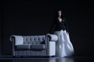 Подробнее о статье РАЗГОВОР С ГЕРОЕМ. Актриса Яна Соболевская – Изабель, «Обратная сторона медали»