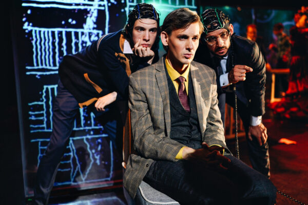 Сделайте восемь глубоких вдохов. Спектакль «Трудный экзамен» по пьесе победительницы конкурса «Знание.Театр»