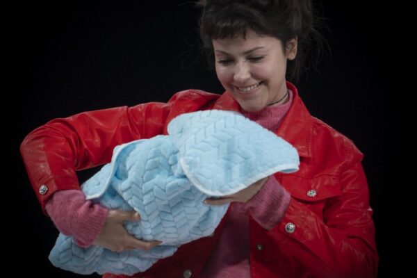 «Он будет гордиться тем, что он мой». Никита Кобелев поставил в Театре сатиры пьесу «Этот ребёнок» Жоэля Помра