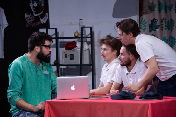 Спектакль «Сережа очень тупой», Центр современной драматургии. Фоторепортаж