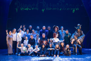 Подробнее о статье «Рыжая волшебница» – это спектакль-шкатулка…» Интервью с Алексеем Чернышёвым