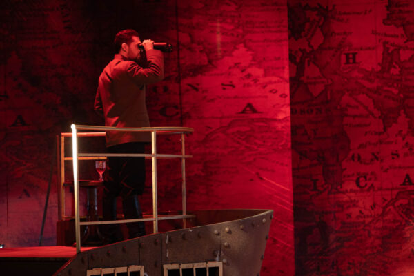 «Путешествие на Багровый остров», Театр «Эрмитаж». Фоторепортаж