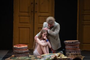 Подробнее о статье «Анна Каренина», «Коляда-Театр». Фоторепортаж