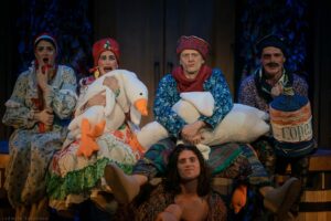 Подробнее о статье «Сорочинская ярмарка», «Коляда-Театр». Фоторепортаж