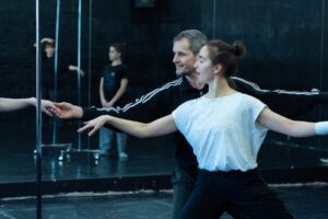 Подробнее о статье Премьерный показ спектакля «Бар.Око» Когда: 27 февраля