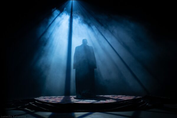 Спектакли с мужским характером. Подборка на праздничные выходные