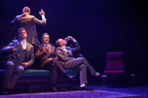 Подробнее о статье «Улыбайтесь, господа!», премьера пластического спектакля «Утиная охота», Театр на Таганке (Сцена на Факельном)