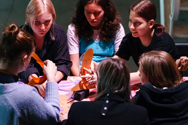 «В смысле?!» — театральный фестиваль для подростков и о подростках