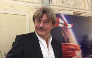 Подробнее о статье Интервью с режиссёром премьерного спектакля в Театре Антона Чехова «Не понравится – уйду!» Андреем Максимковым