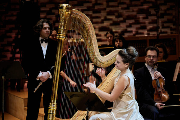 Музыка, которая топит снега: апрельская афиша Петербурга