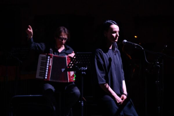 Концерт «МАСМ: БЕЗ СЛОВ». Встретились как-то документалист, социолог и поэт…