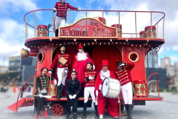 Дурацкий цЫрк: грандиозное шоу от цирка «Высокие братья» на ВДНХ. Когда: 27 августа