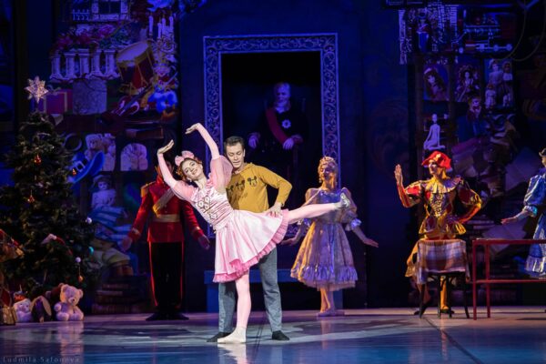 Приключения француза в России. Балет «Продавец игрушек», Воронежский театр оперы и балета